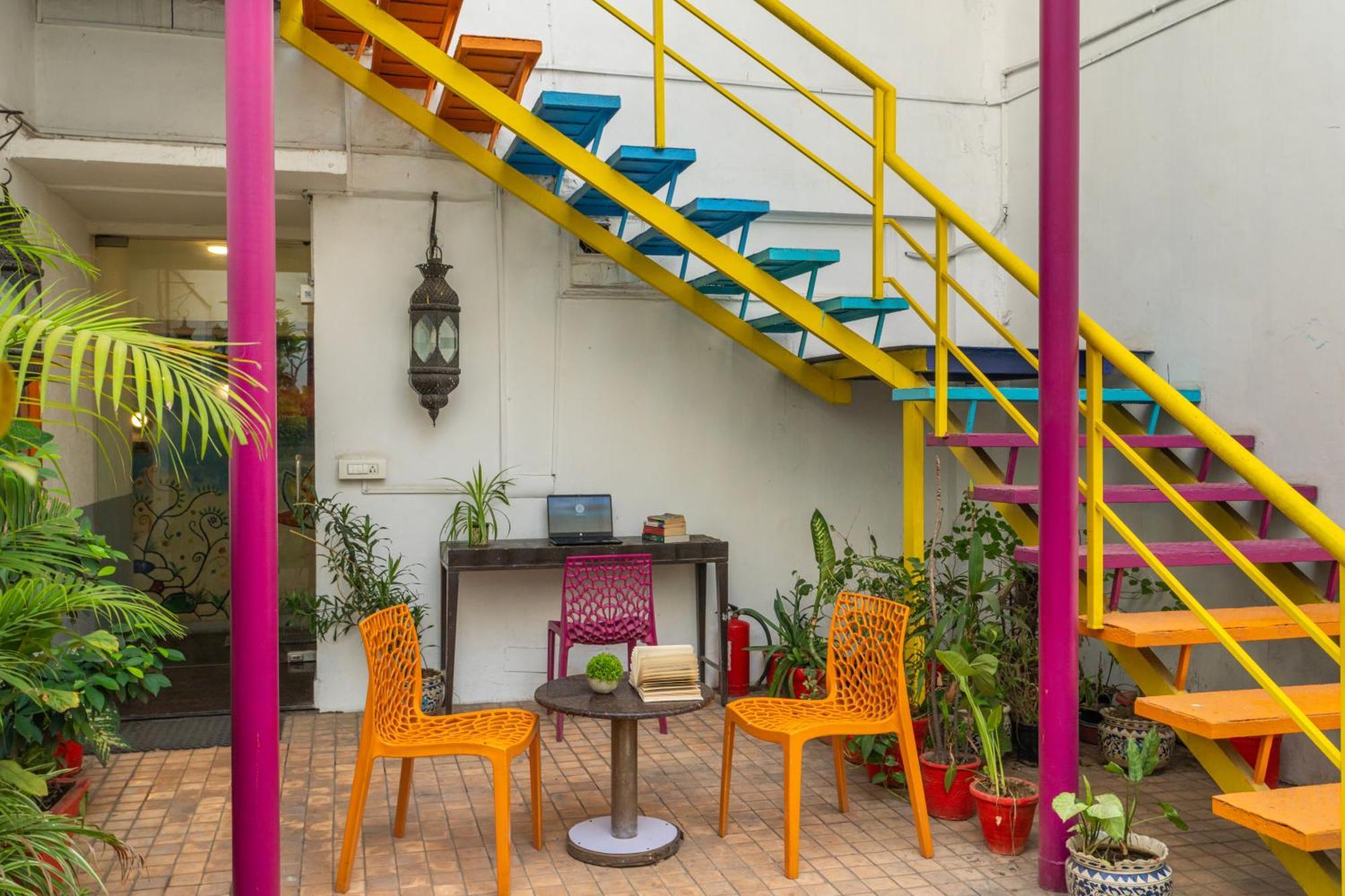 Gostops Delhi Hostel *